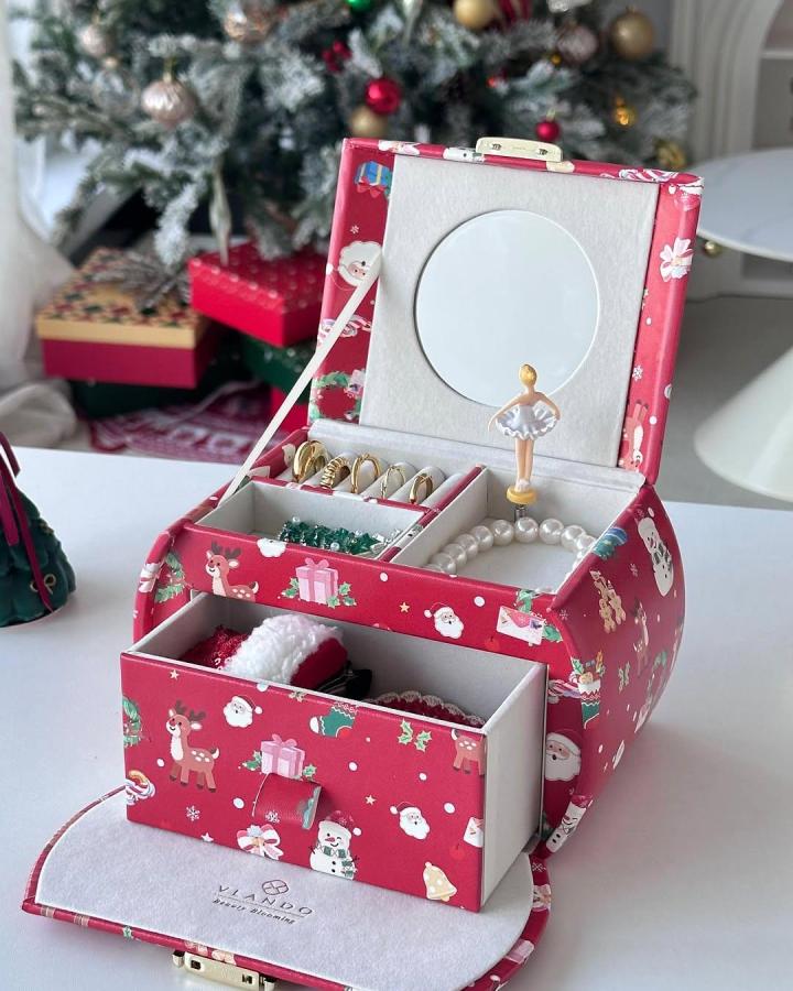 Red festive musical jewelry box from @vlandojewelrybox featuring christmas gift box ideas for women with ballerina and compartments.