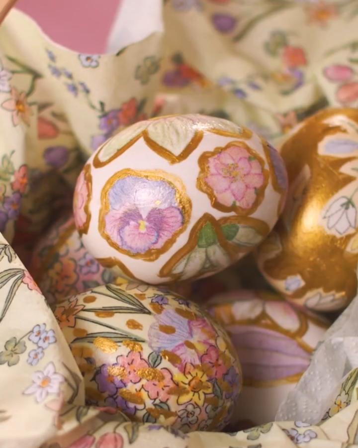 Soft pastel floral paper decoupage Easter eggs from @sostrenegrene with gold detailing and vintage-inspired patterns.