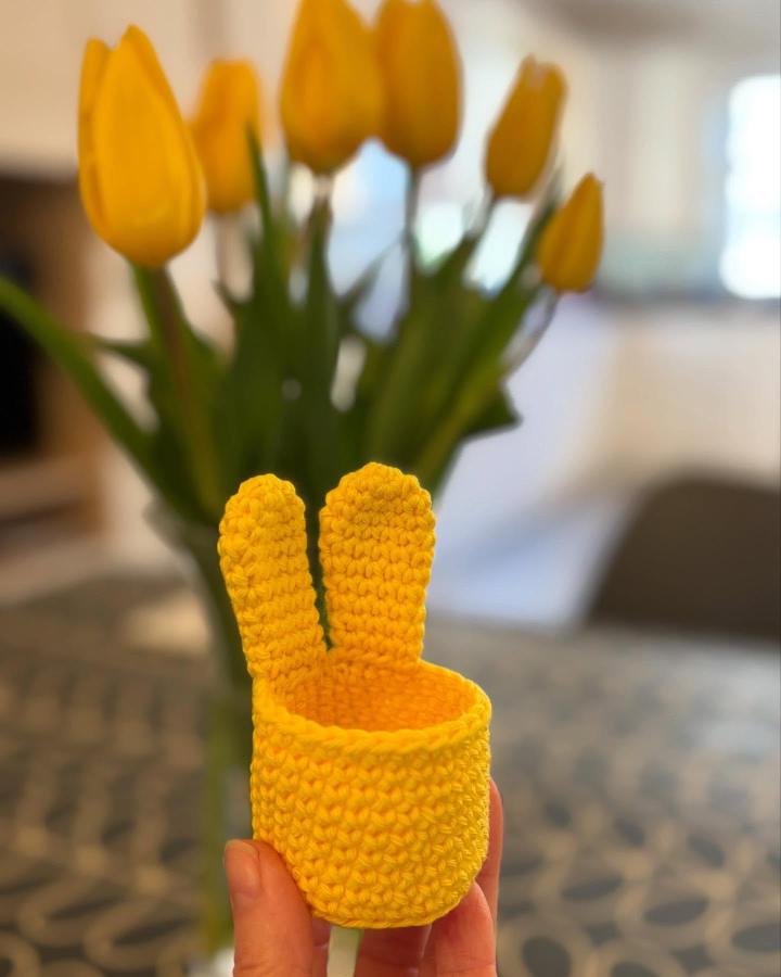 yellow chunky yarn bunny basket from @toys_master with playful ears perfect for easter crochet ideas and spring décor