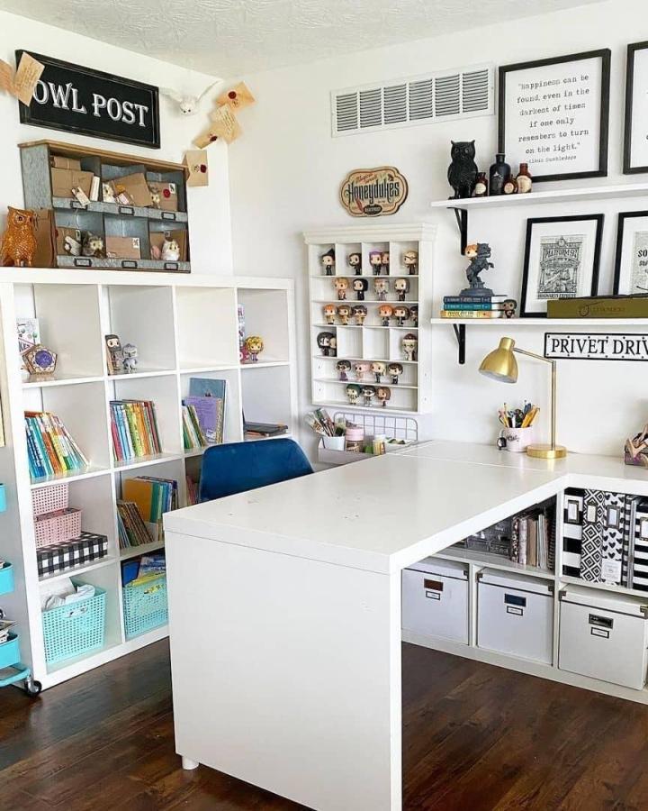 White Ikea Kallax craft room ideas with organized books, baskets, and playful vintage shelf display from @smartfundiy.