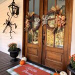 20 Fall Entryway Door Displays Guests Wonโt Stop Admiring