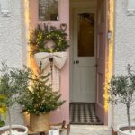 20 Christmas Front Door Ideas That Make Every Entrance Magical